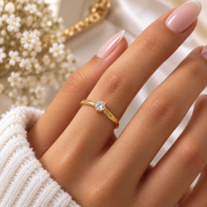Bague Solitaire Élégance Dorée