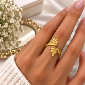 Bague Dorée Feuilles Élégantes