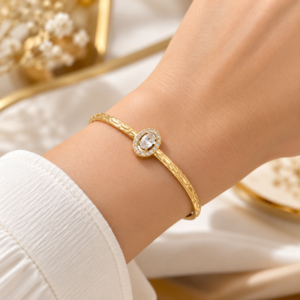 Bracelet Jonc Doré avec Zircon Ovale