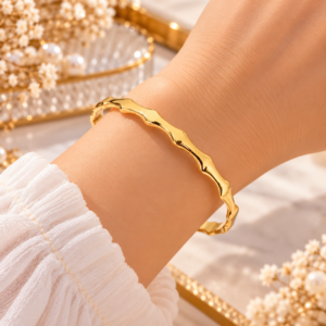 Bracelet Jonc Femme Doré Ondulé – Design Minimaliste
