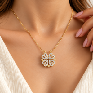 Collier Trèfle Doré Orné de Zircons