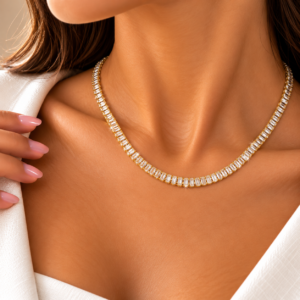 Collier tennis doré avec zircons baguette