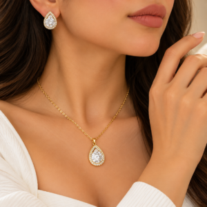 Ensemble Collier et Boucles d’Oreilles Doré – Goutte avec Zircons Brillants